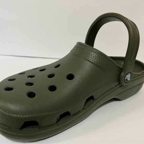 Unisex, Crocs. Size 7 Men and for women size 9 - Picture 7 of 12